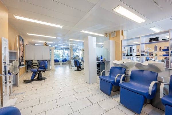 Attraktives Ladenlokal mit vielseitigen Nutzungsmöglichkeiten 9