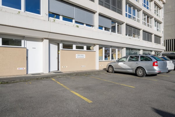 Attraktives Ladenlokal mit vielseitigen Nutzungsmöglichkeiten 12