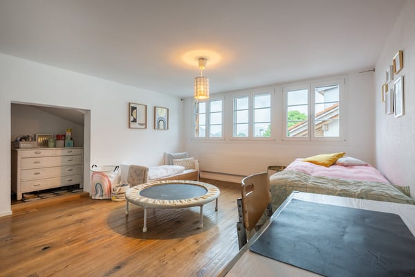 Charmante Renditeliegenschaft mit historischem Flair - kleines Mehrfamilienhaus in Reutigen 13