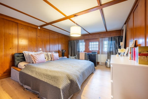 Charmante Renditeliegenschaft mit historischem Flair - kleines Mehrfamilienhaus in Reutigen 14