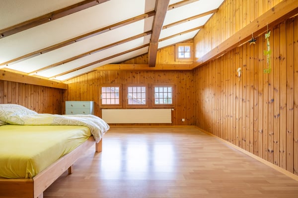 Charmante Renditeliegenschaft mit historischem Flair - kleines Mehrfamilienhaus in Reutigen 24