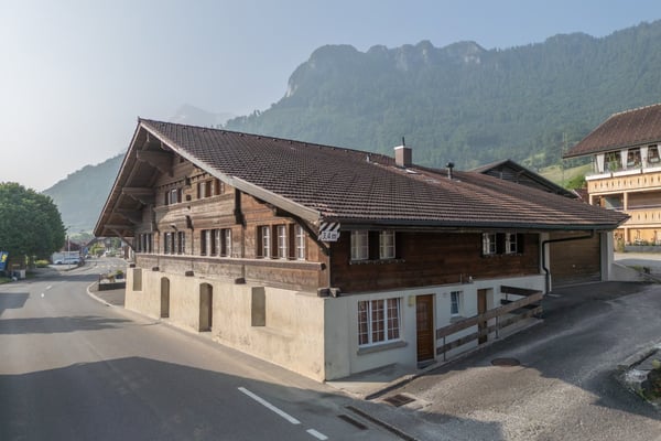 Charmante Renditeliegenschaft mit historischem Flair - kleines Mehrfamilienhaus in Reutigen 3