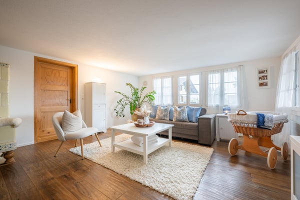 Charmante Renditeliegenschaft mit historischem Flair - kleines Mehrfamilienhaus in Reutigen 10