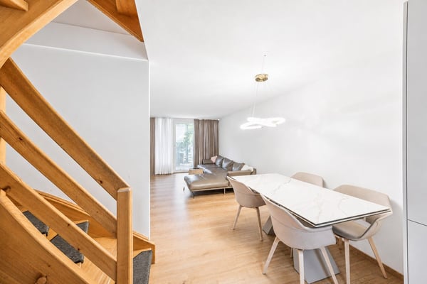Adlatus AG | Stilvolles 5-Zimmer-Reihenhaus in Safnern 3