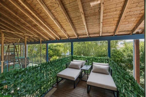 Adlatus AG | Stilvolles 5-Zimmer-Reihenhaus in Safnern 11