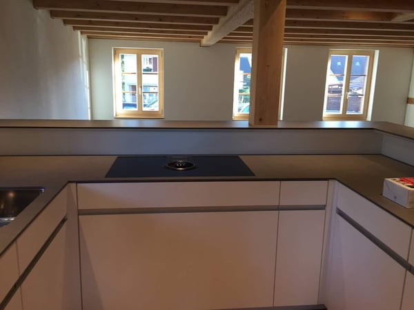 Wohn-Oase mit Pool und grossem Garten 9
