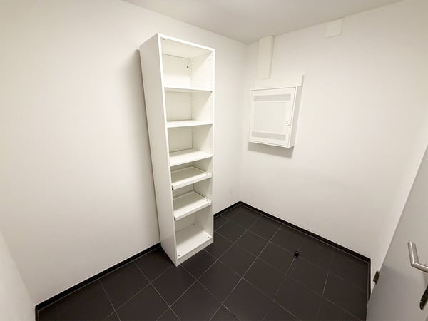 Mitten in der Altstadt - Grosse Wohnung mit 2 Badezimmern und Reduit 11