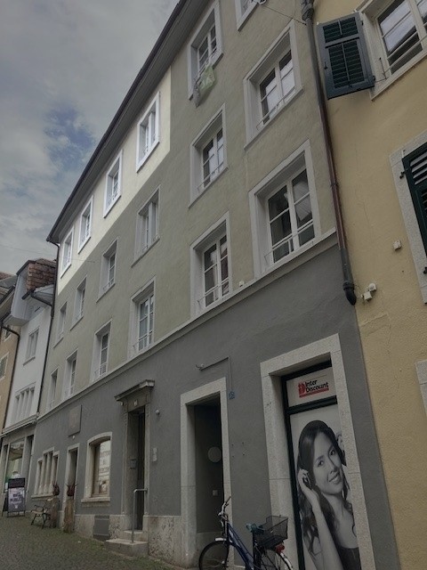 Mitten in der Altstadt - Grosse Wohnung mit 2 Badezimmern und Reduit 14