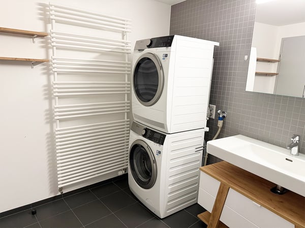 Mitten in der Altstadt - Grosse Wohnung mit 2 Badezimmern und Reduit 7