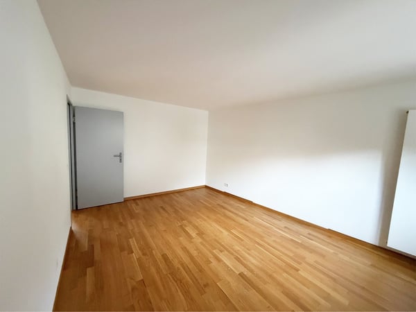 Mitten in der Altstadt - Grosse Wohnung mit 2 Badezimmern und Reduit 4