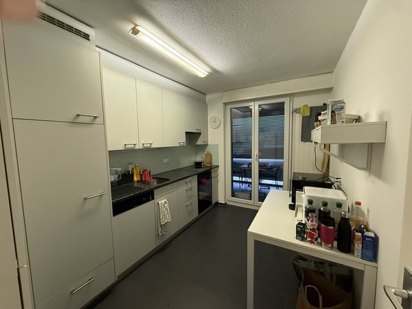 Helle 1.5-Zimmerwohnung mit grossem Balkon in Dulliken 2