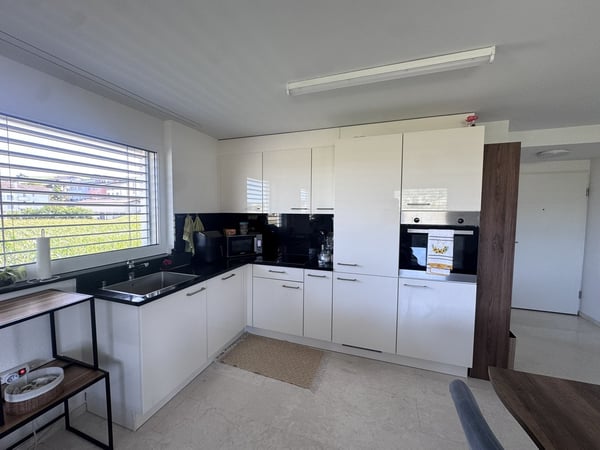 Charmante 2.5-Zimmerwohnung mit Balkon 3