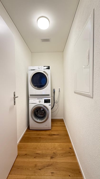 1.5 Zimmer Wohnung, 130 m2 7