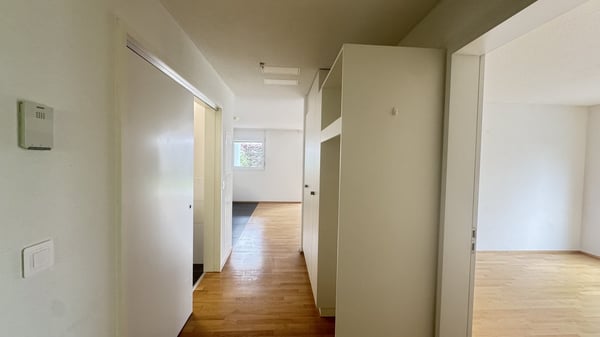 5.5-Zimmerwohnung mit sonnigem Garten und modernem Wohnkomfort 7