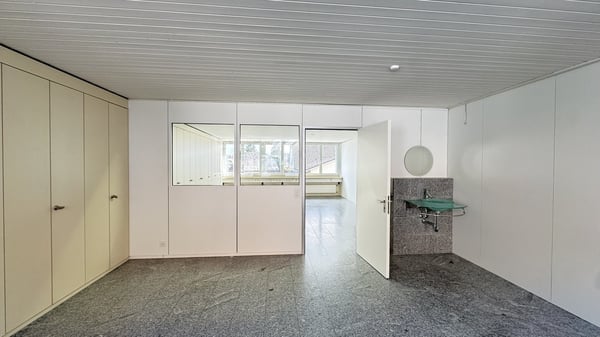 Praxisfläche in zwei separaten Raumhälften mit 60m2 4