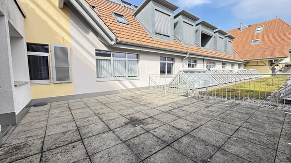 Praxisfläche in zwei separaten Raumhälften mit 60m2 6