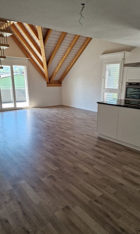 Moderne Maisonettewohnung mit grossem Balkon 4