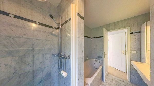 3½-Zimmer-Wohnung im 1. Obergeschoss mit Lift 11