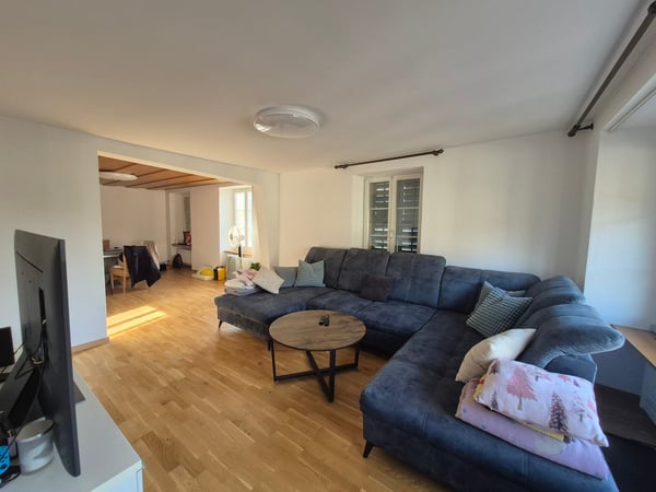 Schöne 4.5-Duplexwohnung mitten im Nidauer Stedtli 2