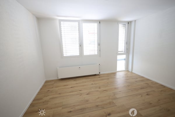 Neu sanierte 2-Zimmer-Wohnung im Zentrum von Biel 3