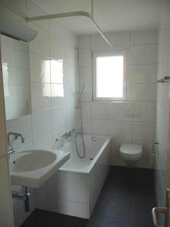 Helle 3-Zimmer-Wohnung mit Balkon in Nidau 7