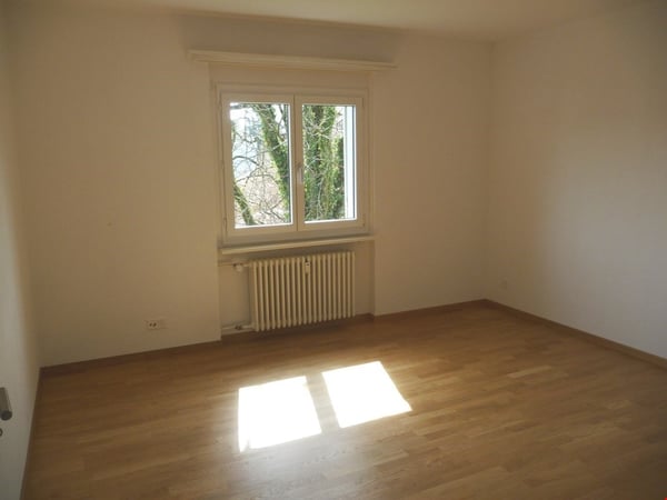 Helle 3-Zimmer-Wohnung mit Balkon in Nidau 3