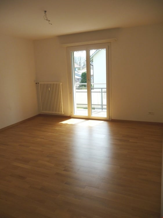 Helle 3-Zimmer-Wohnung mit Balkon in Nidau 2