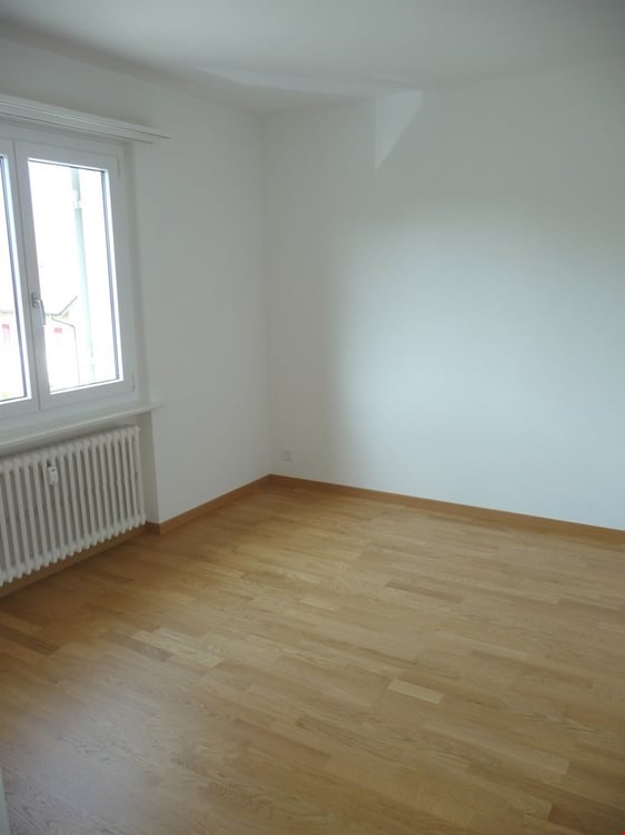 Helle 3-Zimmer-Wohnung mit Balkon in Nidau 4