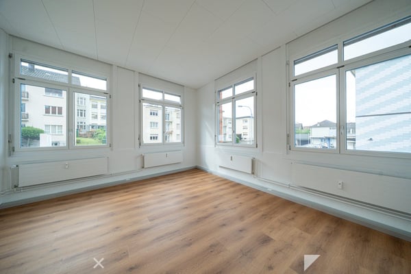 Renovierte Gewerbe- und Bürofläche ab sofort verfügbar 2