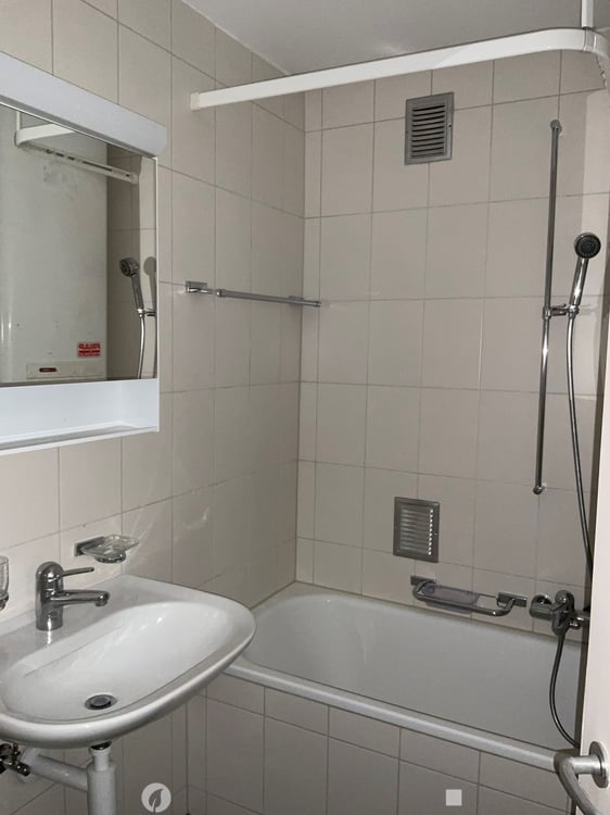 4-Zimmerwohnung im ruhigen Champagnequartier 6