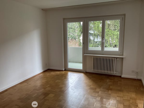 4-Zimmerwohnung im ruhigen Champagnequartier 4