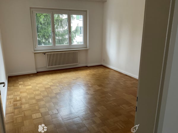 3-Zimmerwohnung im ruhigen Champagnequartier 3