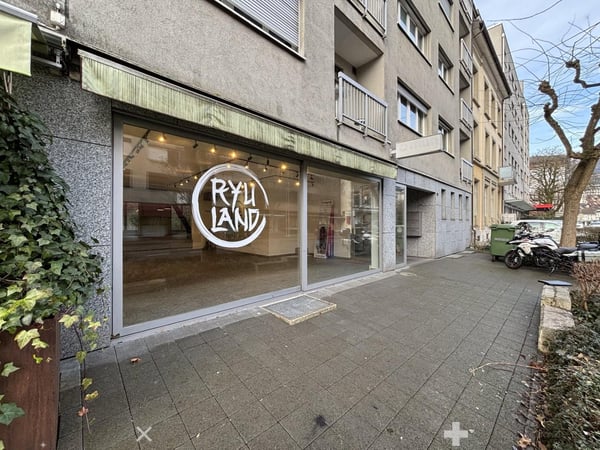 Gewerbelokal an der Neumarktstrasse 30 in Biel 1