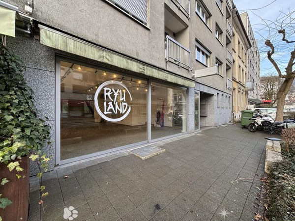Gewerbelokal an der Neumarktstrasse 30 in Biel 1