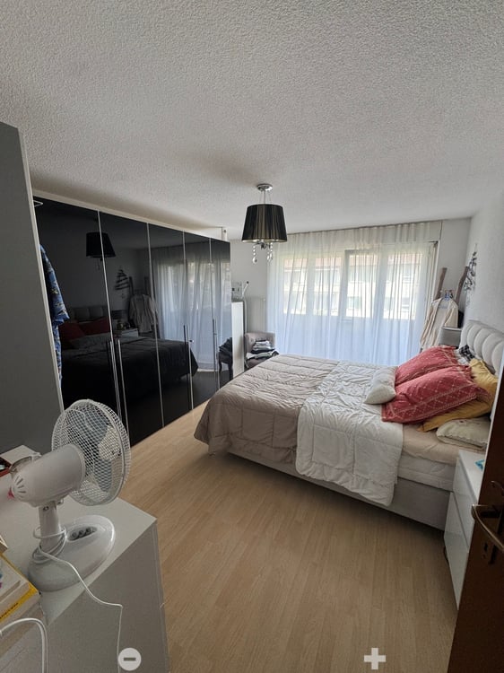 Sonnige 4.5-Zimmer-Wohnung mit Balkon in Biel 6