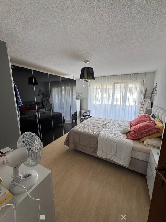 Sonnige 4.5-Zimmer-Wohnung mit Balkon in Biel 6
