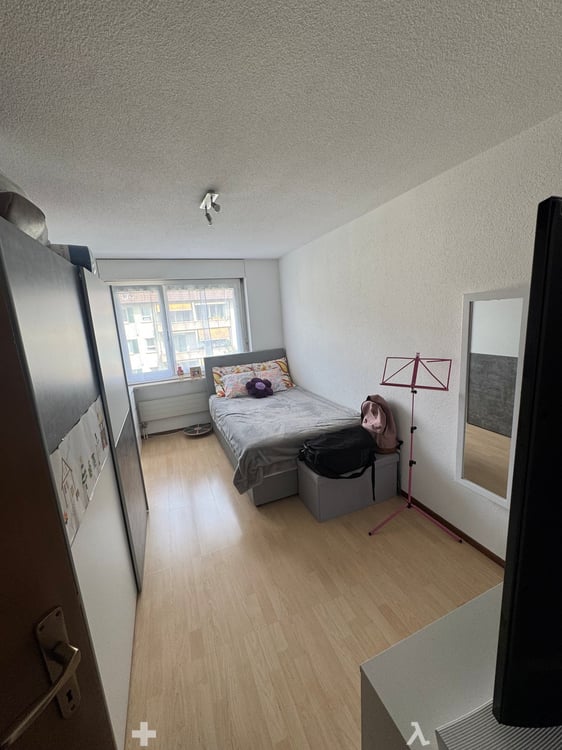 Sonnige 4.5-Zimmer-Wohnung mit Balkon in Biel 7