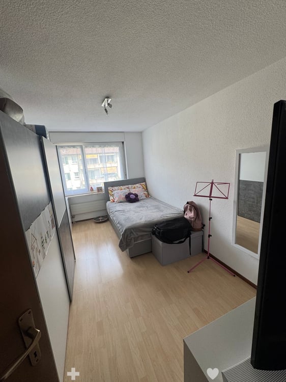 Sonnige 4.5-Zimmer-Wohnung mit Balkon in Biel 7