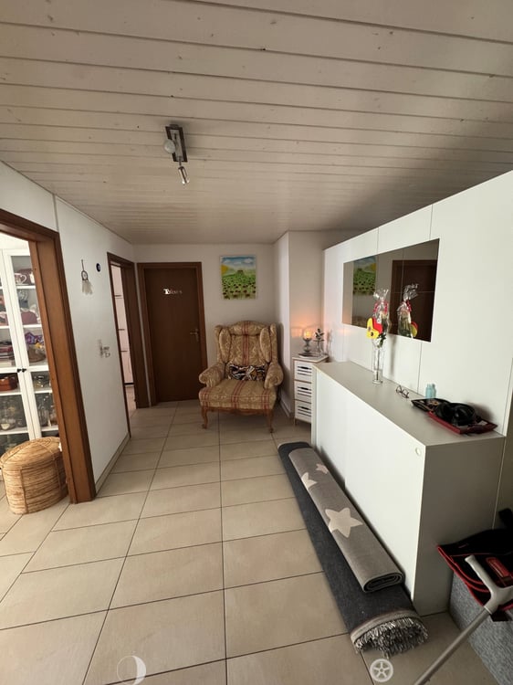 Sonnige 4.5-Zimmer-Wohnung mit Balkon in Biel 4