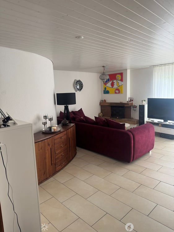 Sonnige 4.5-Zimmer-Wohnung mit Balkon in Biel 3