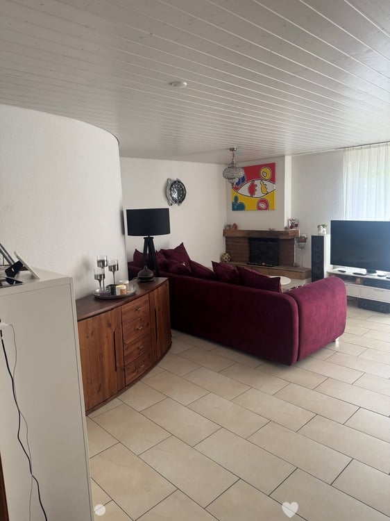 Sonnige 4.5-Zimmer-Wohnung mit Balkon in Biel 3