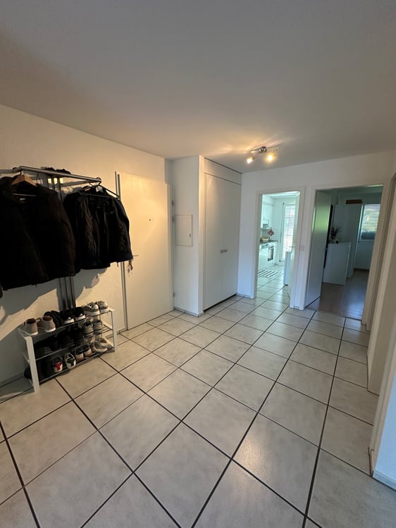 Charmante 3.5-Zimmer-Wohnung mit Balkon in Biel 10