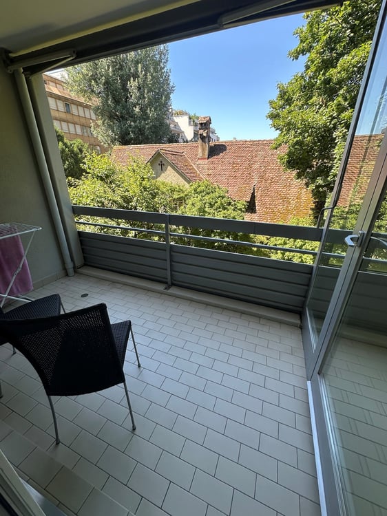 Charmante 3.5-Zimmer-Wohnung mit Balkon in Biel 9