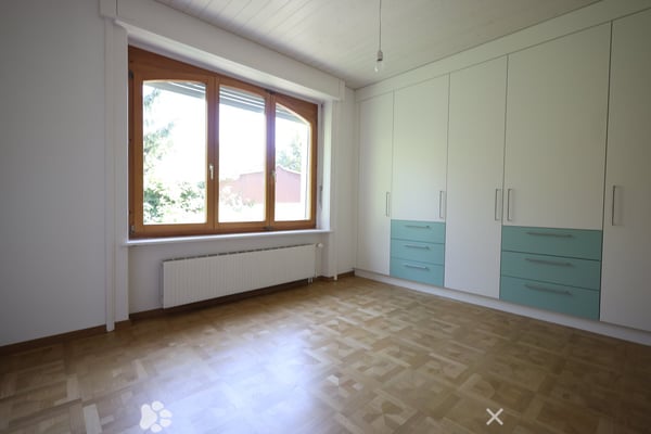 9-Zimmer-Zweifamilienhaus mit Potenzial in Biel 4