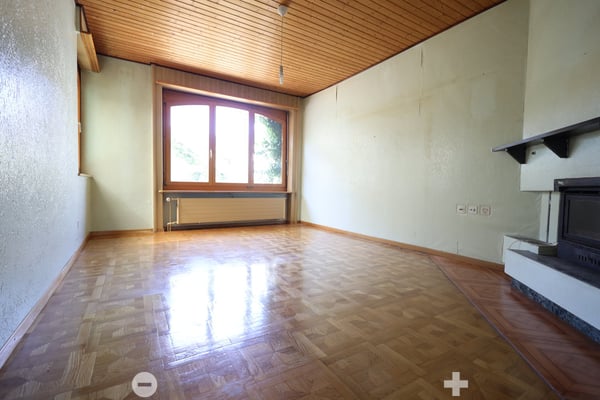 9-Zimmer-Zweifamilienhaus mit Potenzial in Biel 5