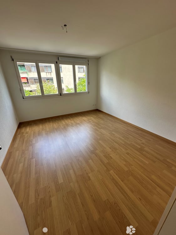 Helle 4.5-Zimmer-Wohnung mit Balkon in Biel 3