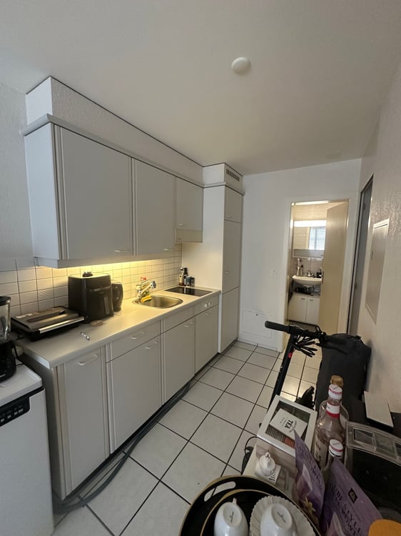 Charmantes 1-Zimmer-Apartment mit Terrasse in Biel 3
