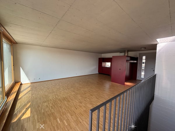 Helle 4.5-Zimmer-Duplexwohnung mit Balkon in Biel 1