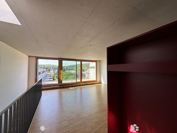 Helle 4.5-Zimmer-Duplexwohnung mit Balkon in Biel 3