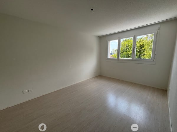 4.5-Zimmer-Wohnung mit Balkon und Weitsicht 6